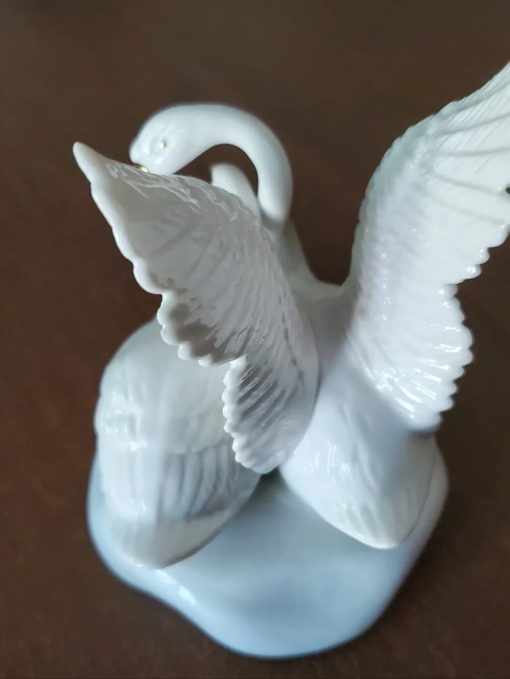 Bone China Swan Figurines with Gold Accents - Elegant Home Accent